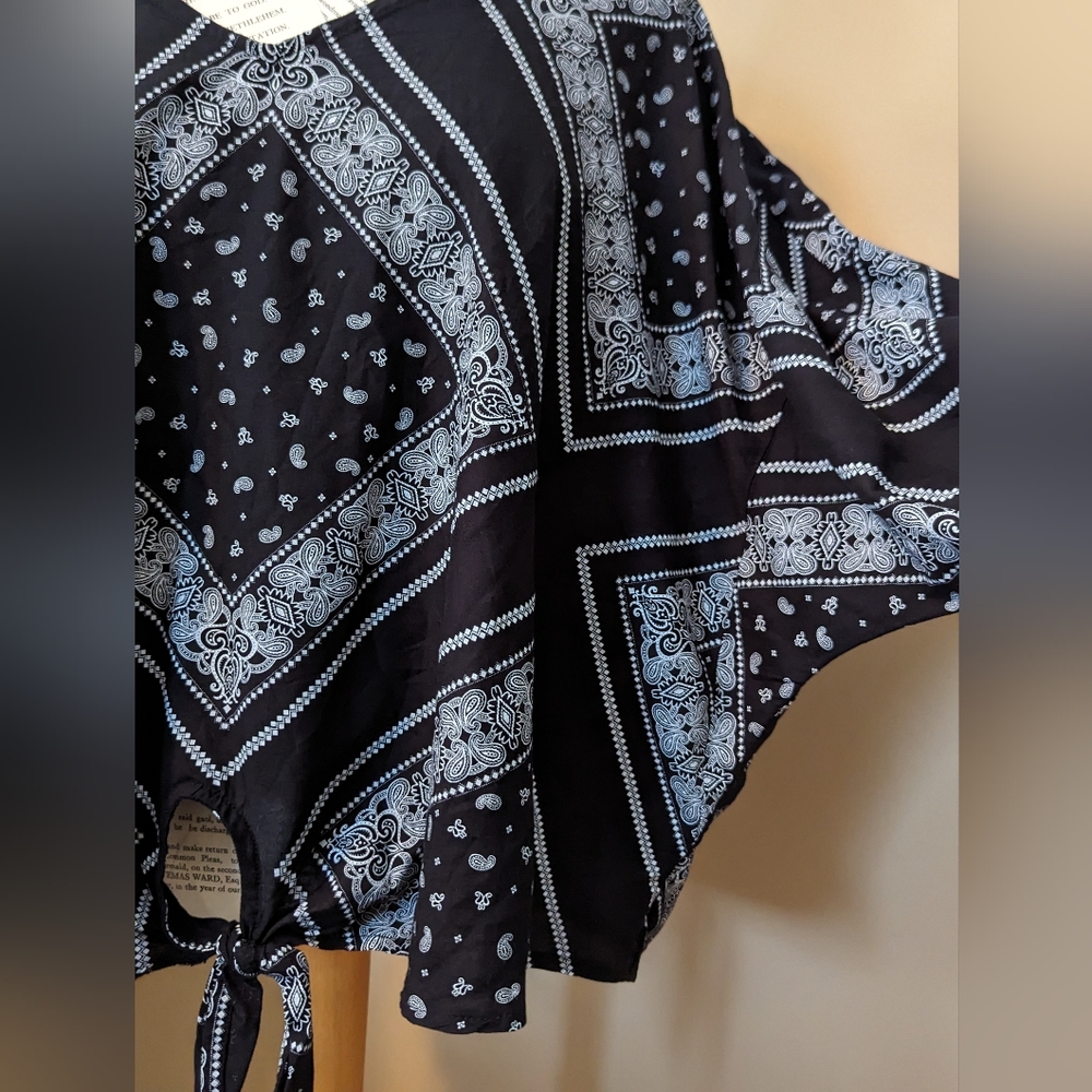 Lane Bryant 14/16 Bandana Style Front Tie Blouse Top - Picture 2 of 5